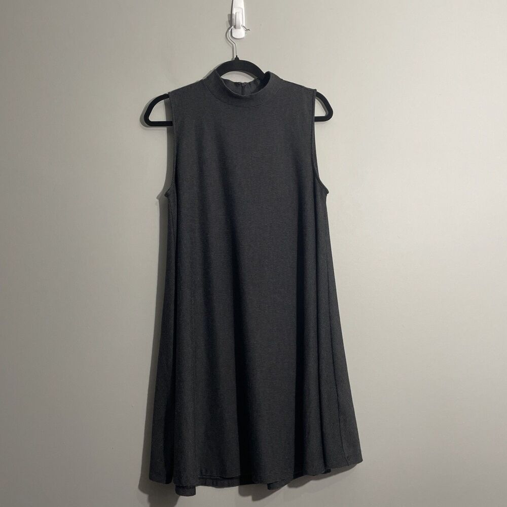 Artisan & NY Black Gray Stripe Halter Dress Large Lightweight Summer Wear